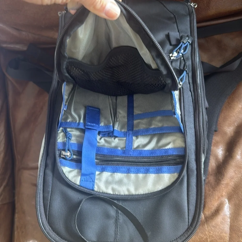 Think tank streetwalker camera backpack